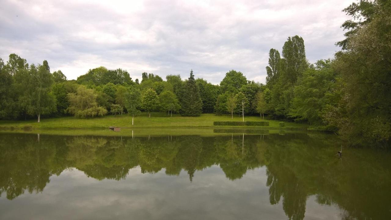 Gite Des Etangs De Beaulieu Le Plessis-Dorin Eksteriør billede